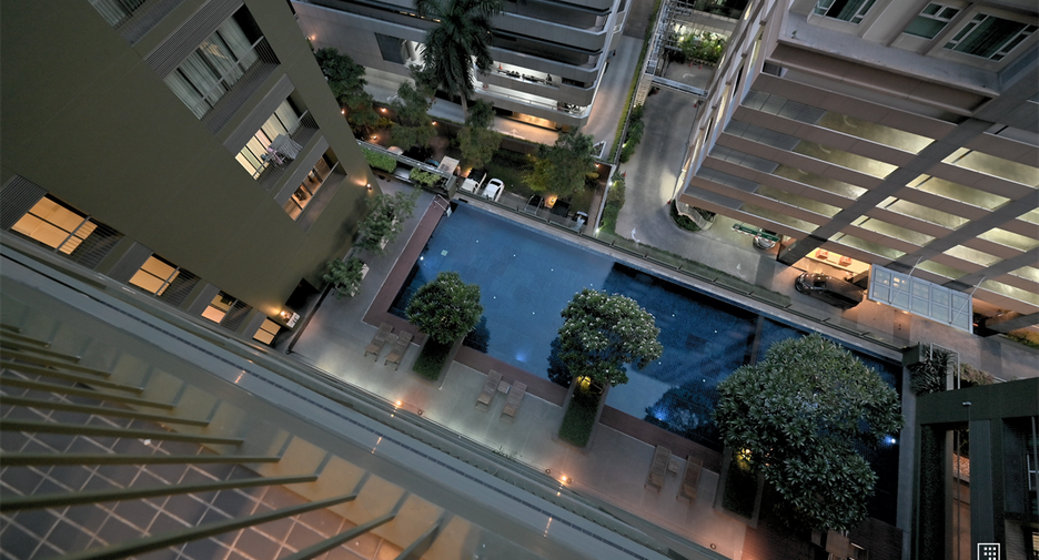 For sale 2 bedrooms condo in Watthana, Bangkok