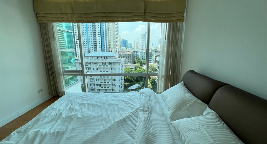 For sale 2 bedrooms condo in Khlong Toei, Bangkok
