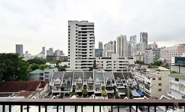 For sale 1 Beds condo in Khlong Toei, Bangkok