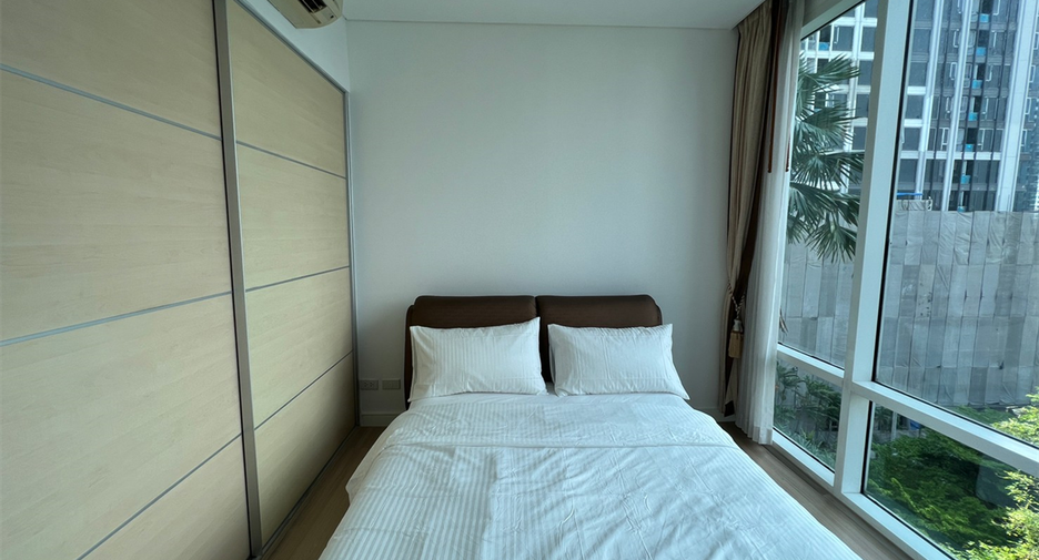 For sale 2 bedrooms condo in Khlong Toei, Bangkok
