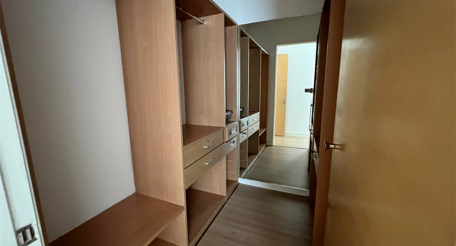 For sale 2 bedrooms condo in Khlong Toei, Bangkok