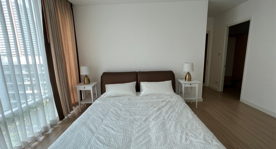 For sale 2 bedrooms condo in Khlong Toei, Bangkok