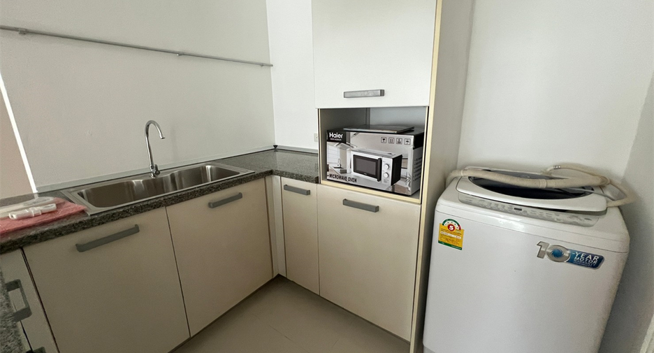For sale 2 bedrooms condo in Khlong Toei, Bangkok
