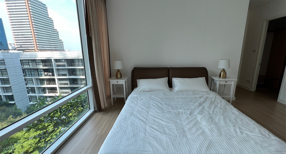 For sale 2 bedrooms condo in Khlong Toei, Bangkok
