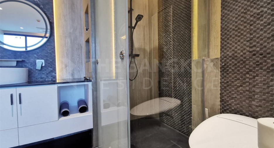Condo en venta de 4 habitaciones en Yan Nawa, Bangkok
