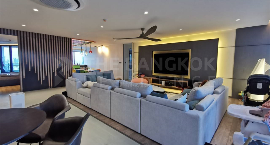Condo en venta de 4 habitaciones en Yan Nawa, Bangkok