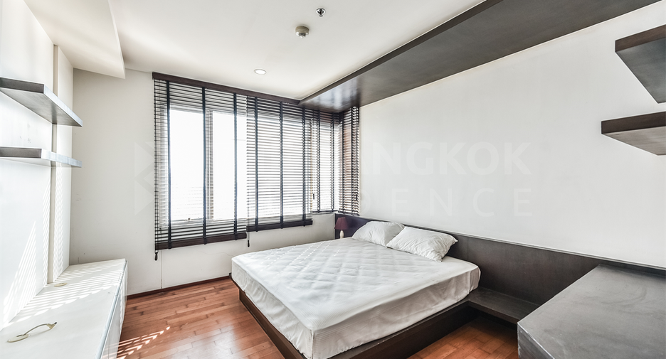 For sale 1 bed condo in Khlong San, Bangkok
