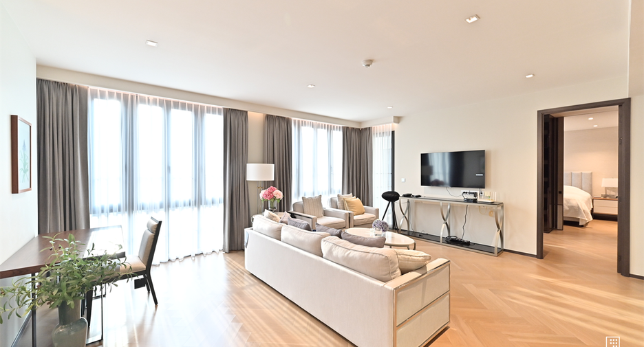 For sale 2 bedrooms condo in Watthana, Bangkok