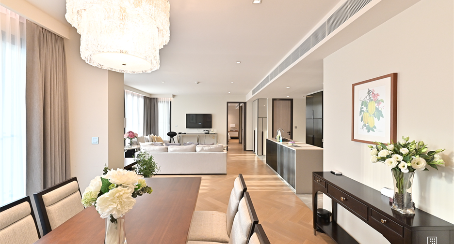 For sale 2 bedrooms condo in Watthana, Bangkok
