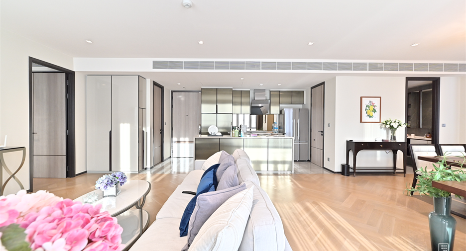 For sale 2 bedrooms condo in Watthana, Bangkok