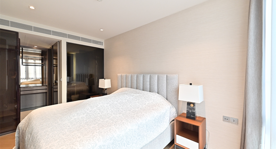 For sale 2 bedrooms condo in Watthana, Bangkok