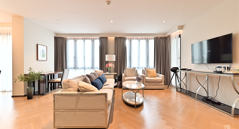 For sale 2 bedrooms condo in Watthana, Bangkok