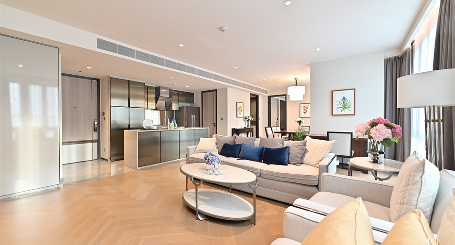For sale 2 bedrooms condo in Watthana, Bangkok