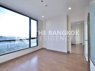 À vendre 2 chambres condo à Phra Khanong, Bangkok