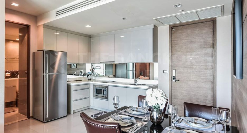 For sale 2 ベッドルーム condo in Sathon, Bangkok