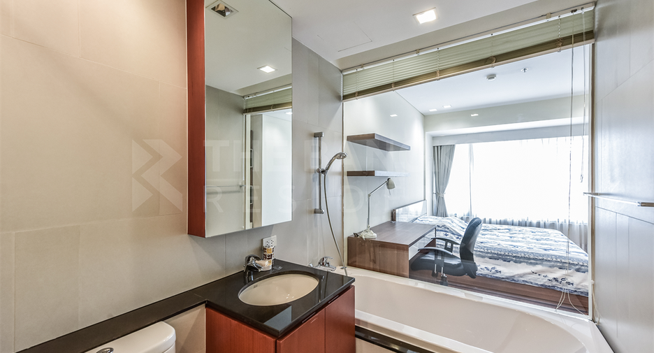 À vendre 1 chambre condo à Sathon, Bangkok