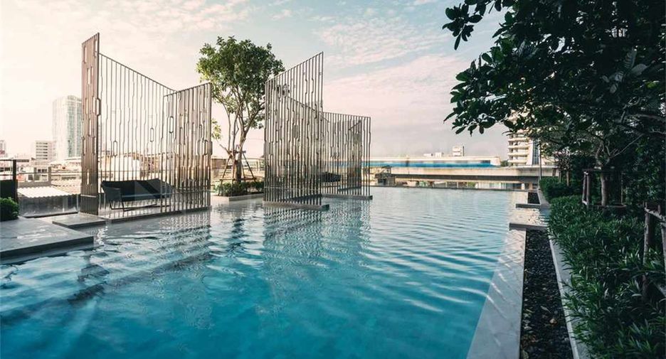À vendre 2 chambres condo à Phra Khanong, Bangkok
