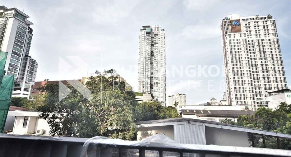 For sale 1 Beds condo in Khlong Toei, Bangkok