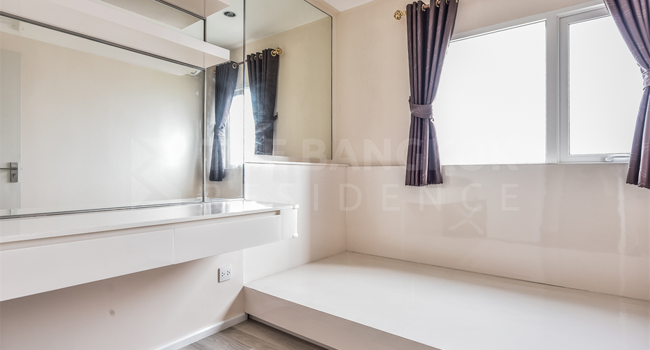 For sale 2 bedrooms condo in Bang Kho Laem, Bangkok