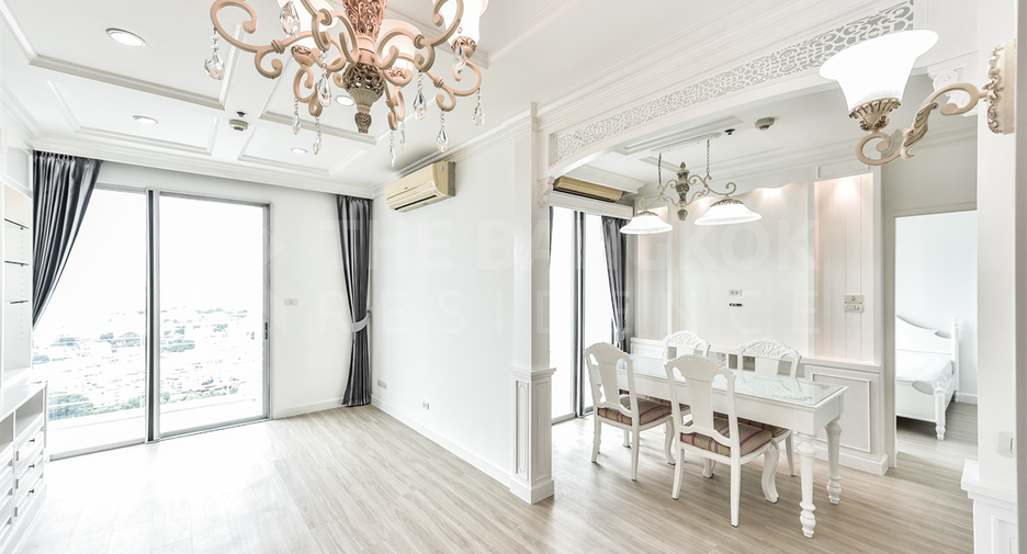 For sale 2 bedrooms condo in Khlong San, Bangkok
