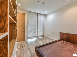 À vendre 2 chambres condo à Yan Nawa, Bangkok