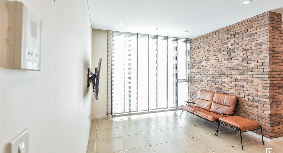 For sale 2 ベッドルーム condo in Yan Nawa, Bangkok