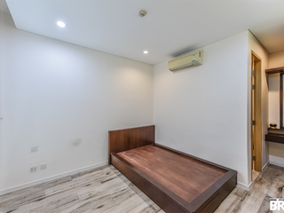 À vendre 2 chambres condo à Yan Nawa, Bangkok