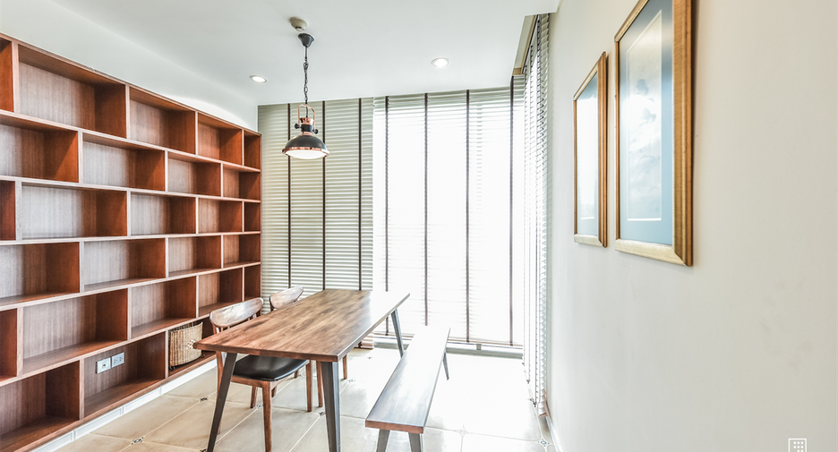 For sale 2 ベッドルーム condo in Yan Nawa, Bangkok