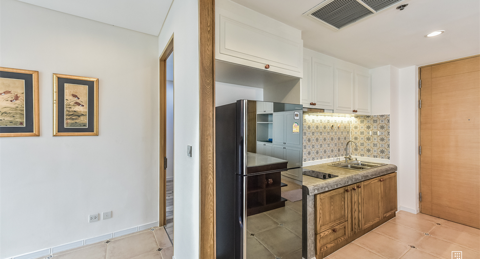 For sale 2 ベッドルーム condo in Yan Nawa, Bangkok