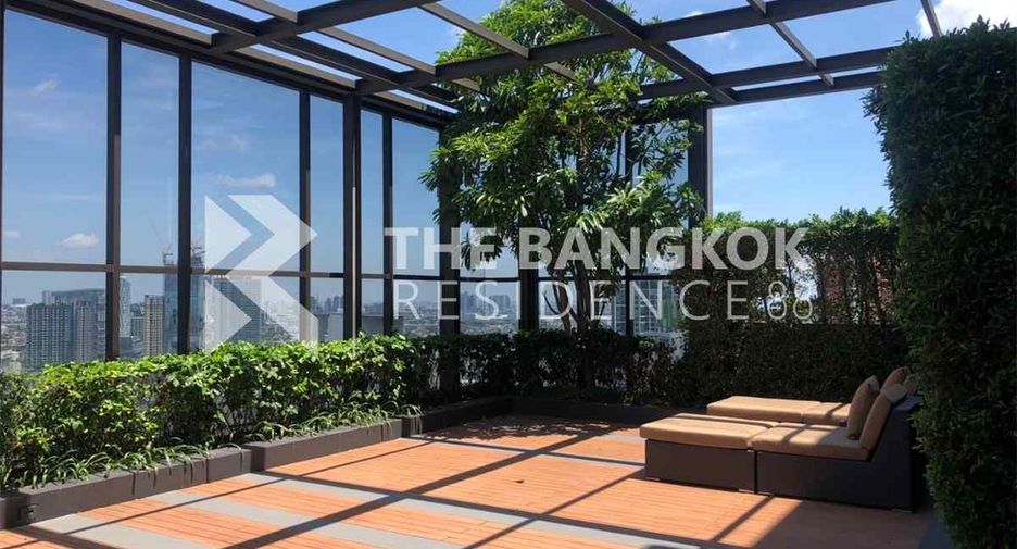 For sale 1 bed condo in Khlong Toei, Bangkok