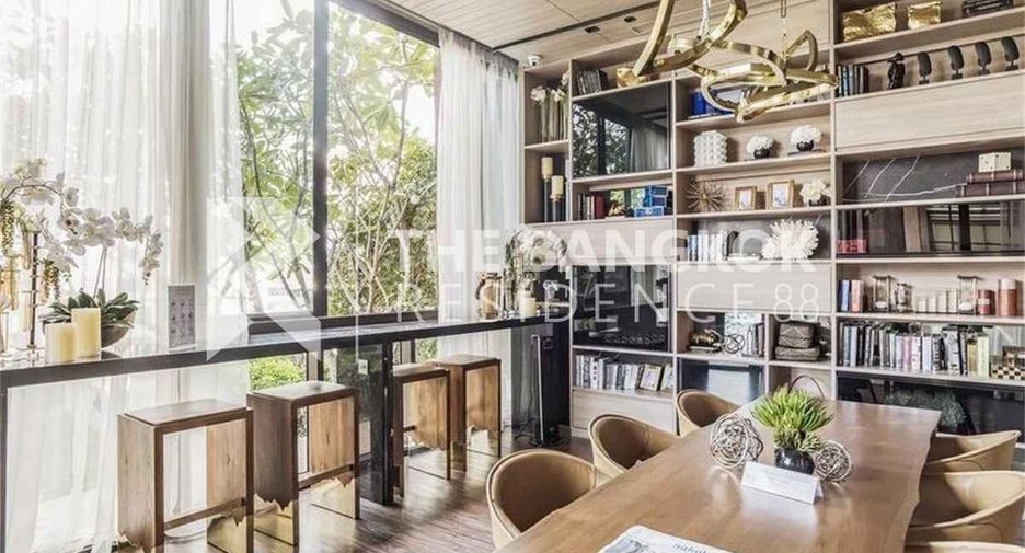 For sale 1 bed condo in Khlong Toei, Bangkok