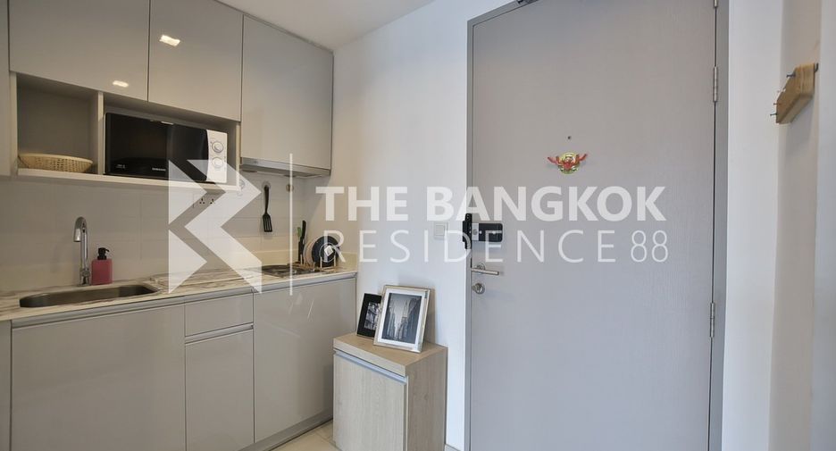 For sale 1 bed condo in Phra Khanong, Bangkok