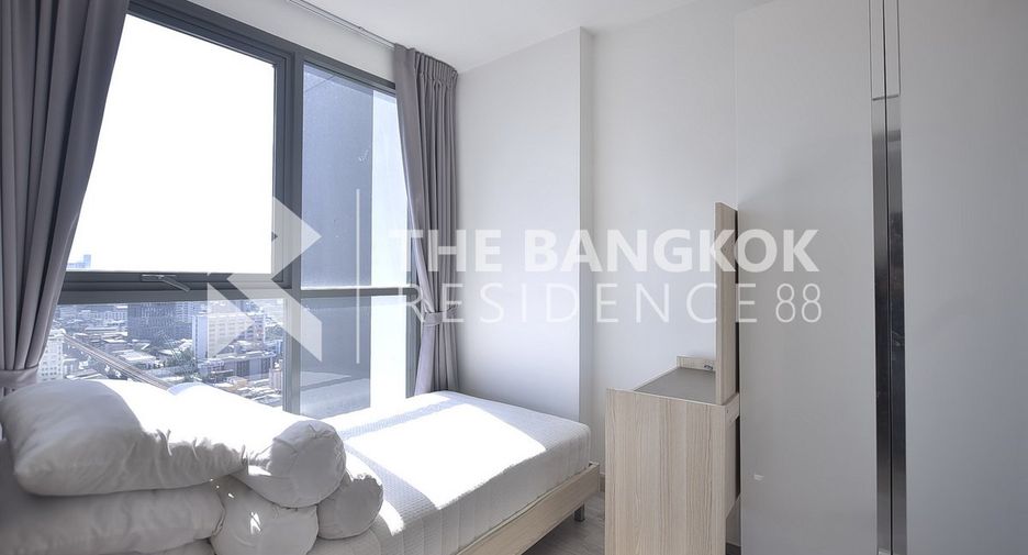 Condo en venta de 2 habitaciones en Phra Khanong, Bangkok