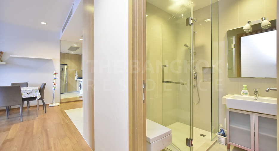 For sale 2 bedrooms condo in Khlong Toei, Bangkok