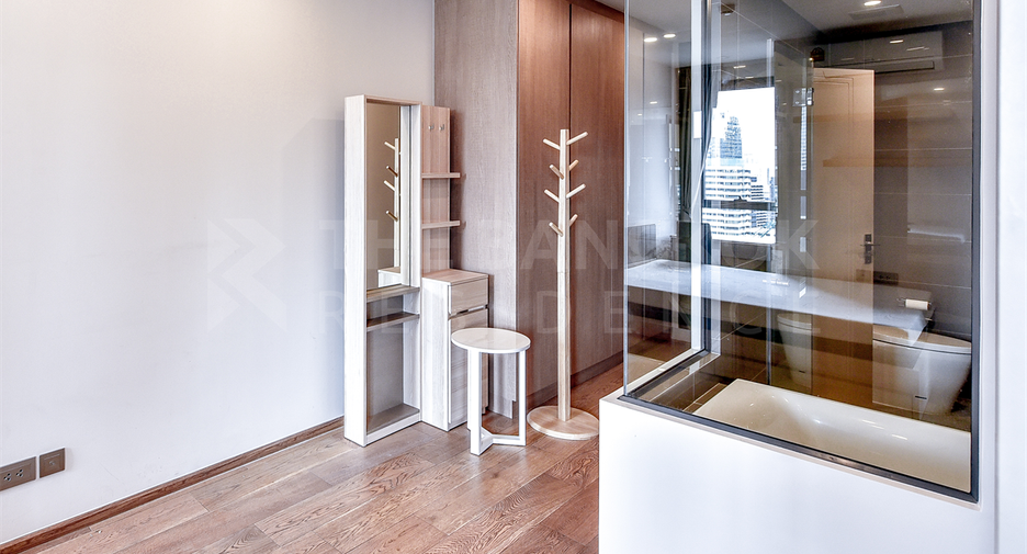 For sale 1 bed condo in Pathum Wan, Bangkok