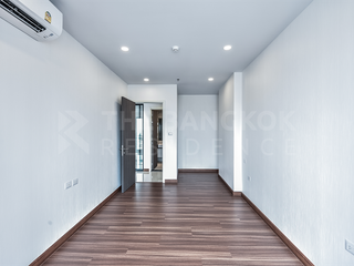 À vendre 1 chambre condo à Khlong San, Bangkok