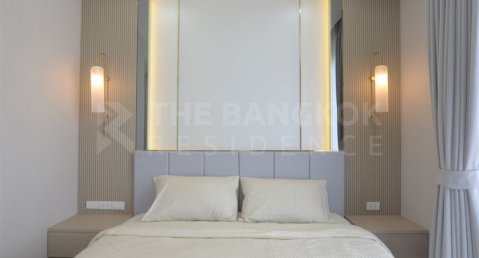 For sale 2 bedrooms condo in Yan Nawa, Bangkok