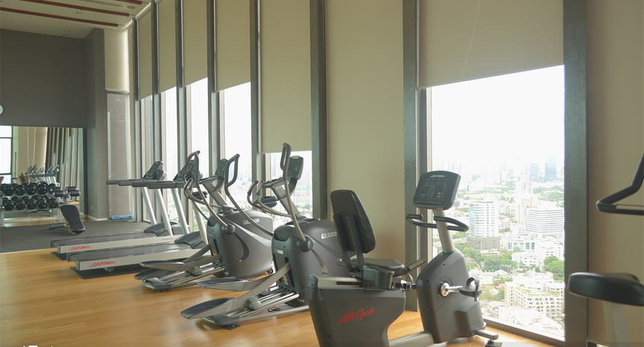 For sale 2 ベッドルーム condo in Yan Nawa, Bangkok
