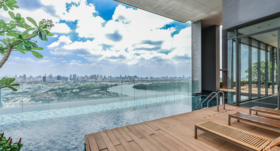 For sale 2 ベッドルーム condo in Yan Nawa, Bangkok