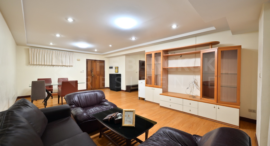 À vendre 3 chambres condo à Watthana, Bangkok