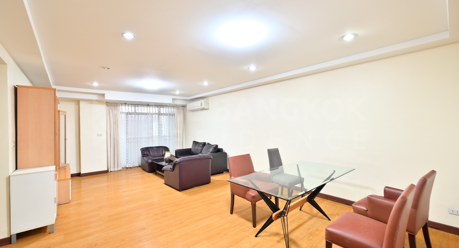 À vendre 3 chambres condo à Watthana, Bangkok