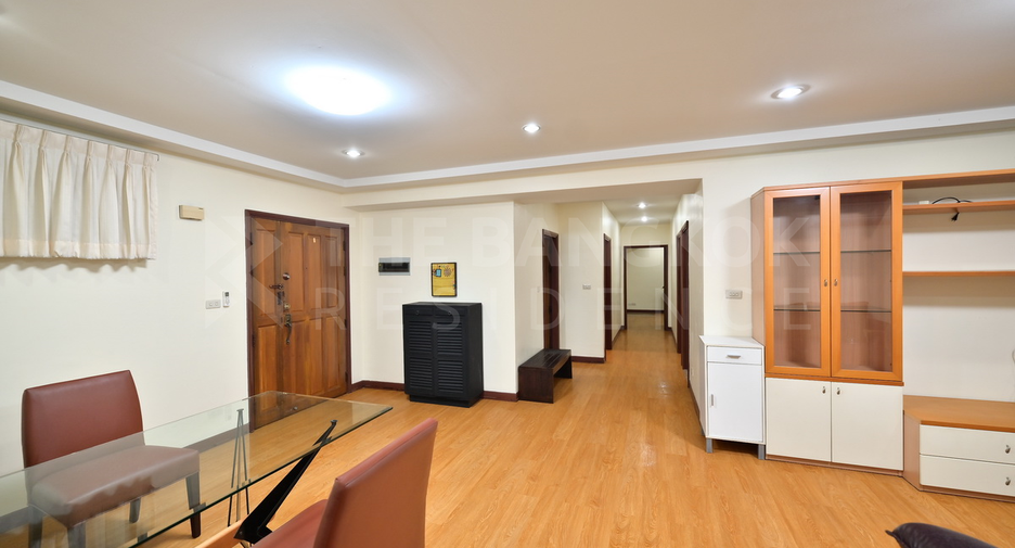 À vendre 3 chambres condo à Watthana, Bangkok