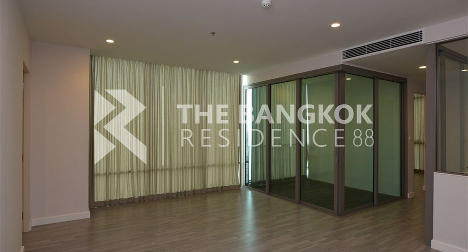 À vendre 2 chambres condo à Khlong San, Bangkok