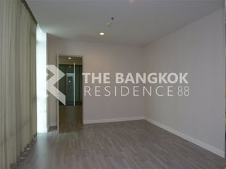 Condo en venta de 2 habitaciones en Khlong San, Bangkok