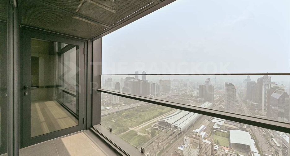 For sale 1 bed condo in Watthana, Bangkok