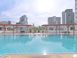 For sale 2 ベッドルーム condo in Watthana, Bangkok