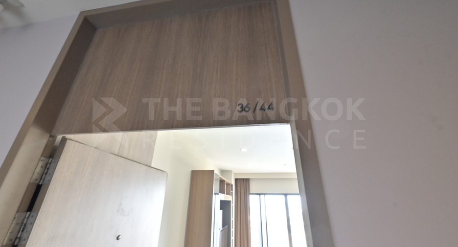 For sale 1 bed condo in Khlong Toei, Bangkok