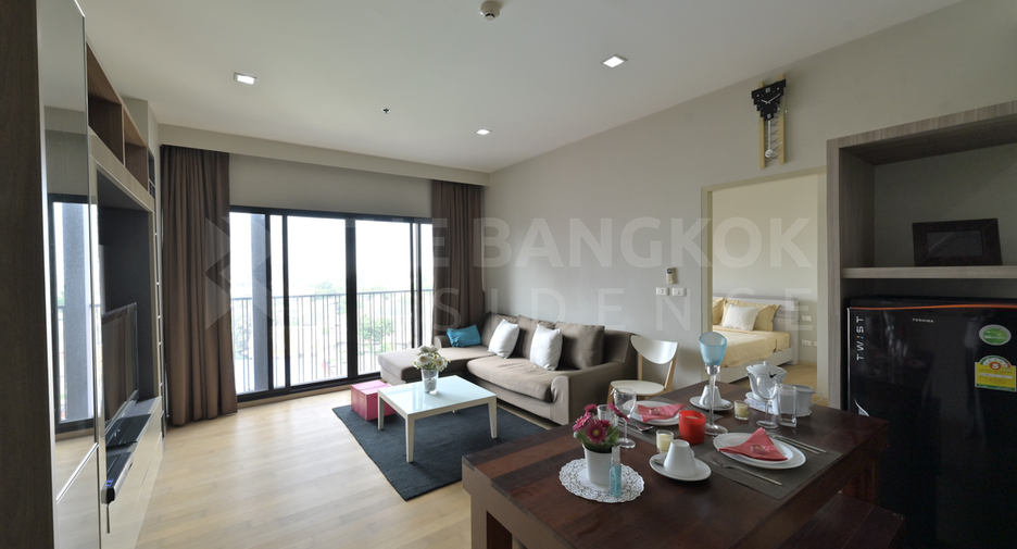 For sale 1 bed condo in Khlong Toei, Bangkok