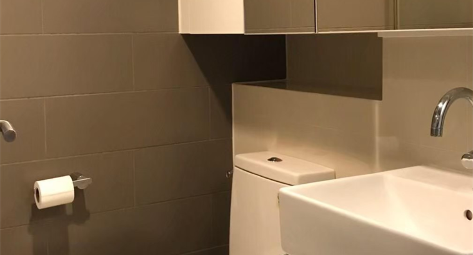 For sale 1 bed condo in Khlong Toei, Bangkok