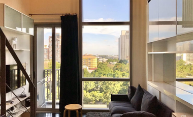 For sale 1 bed condo in Khlong Toei, Bangkok